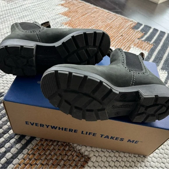 ❗️SOLD❗️Like New - Blundstone 1630 Women’s Original High Top Boots, Rustic Black - Picture 8 of 10